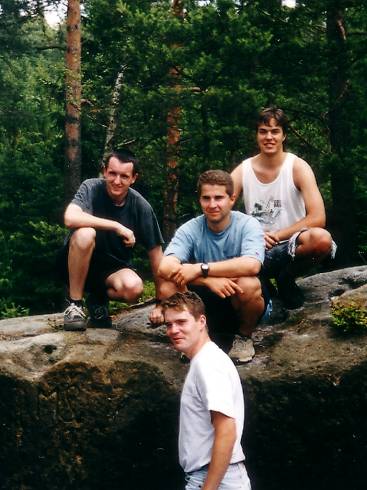 foto č. 005 - David, Tomáš, Michal a Petr na Brtnickém hrádku.

