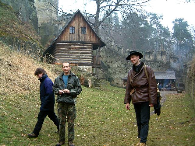 foto č. 003 - Markéta, Dalibor a Myšák na Helfenburku.
