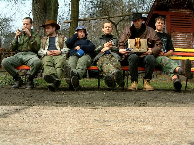 foto č. 026 - Chechta, Kody, Krasomila, Dáda, Myšák a Petr na zastávce Stvolínky.
