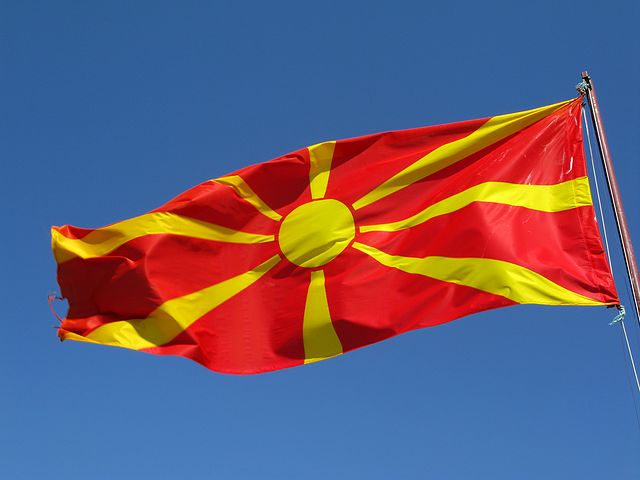 foto č. 124 - Makedonská vlajka vlající na věži Samuelovy pevnosti z 10. století.
