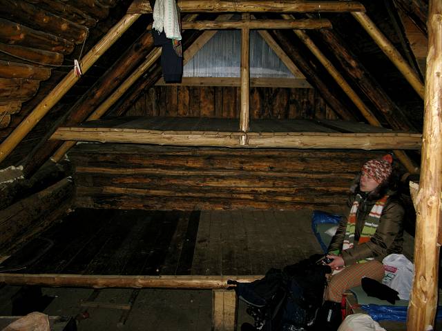 foto č. 009 - Docela luxusní přístřešek pro lidi zvyklý spát pod širákem.
