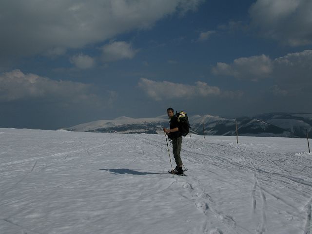 foto č. 013 - Petr a v pozadí Sněžka 1602m.
