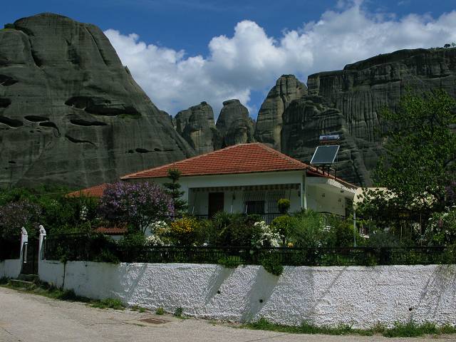 foto č. 039 - Typickej řeckej dům v obci Kastraki.
