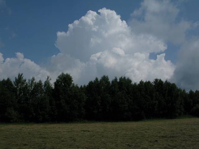 foto č. 020 - …zatímco na obloze rostou nové bouřkové mraky.
