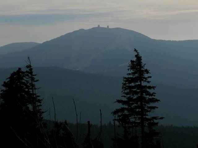 foto č. 007 - Nejvyšší vrchol Šumavy Velký Javor - Grosser Arber (1456m).
