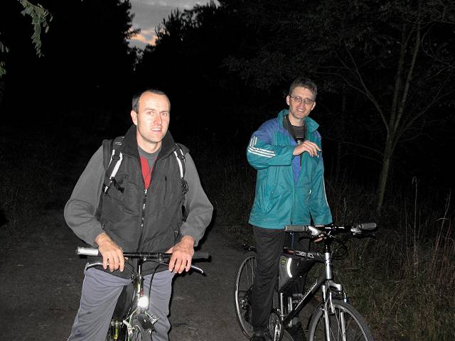 foto č. 003 - Martin a Libičák Tomáš dorazili odvážně na kole.
