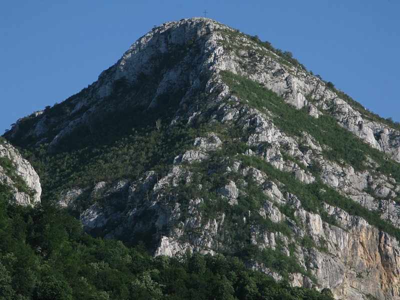 foto č. 167 - Dominantní skála nad Băile Herculane‎.
