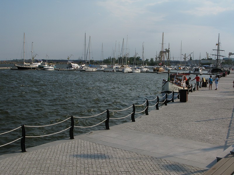 foto č. 201 - Prohlídka přístavu.
