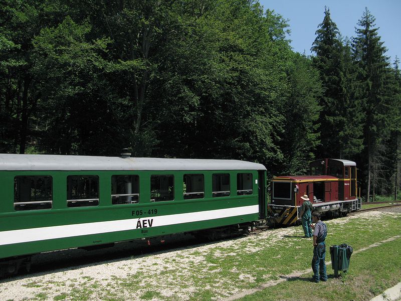 foto č. 007 - Szalajkaház – konečná stanice uprostřed lesů. 
