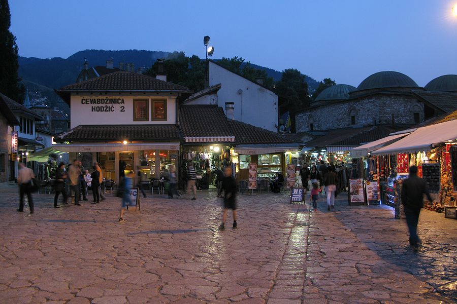 foto č. 147 - Sarajevská tržnice v centru.

