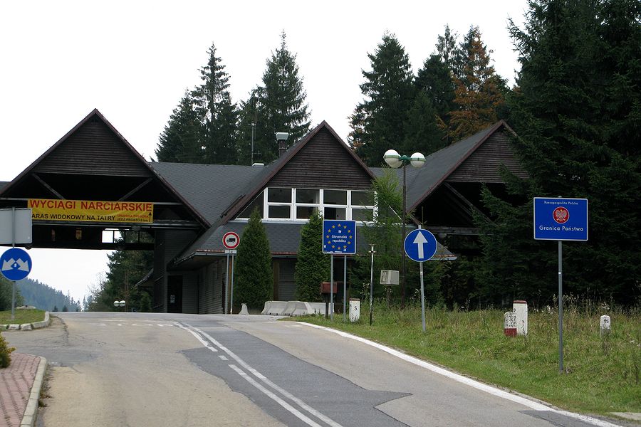 foto č. 030 - Až k hraničnímu přechodu Hliny.
